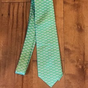 100 percent silk Nantucket tie
